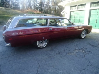 Illustration for article titled For $32,900, this Country Squire has dual citizenship